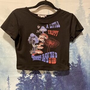 Birch and Stone Black Cropped Graphic  T‎ Shirt A Little Trippy Size Medium